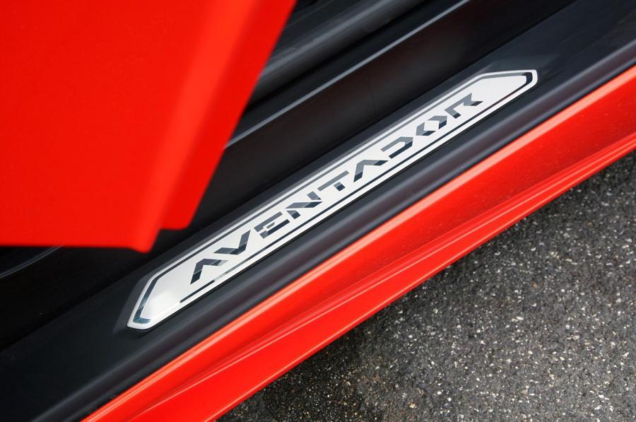  Lamborghini Aventador LP700-4 2011 года  (фото 101 из 204)